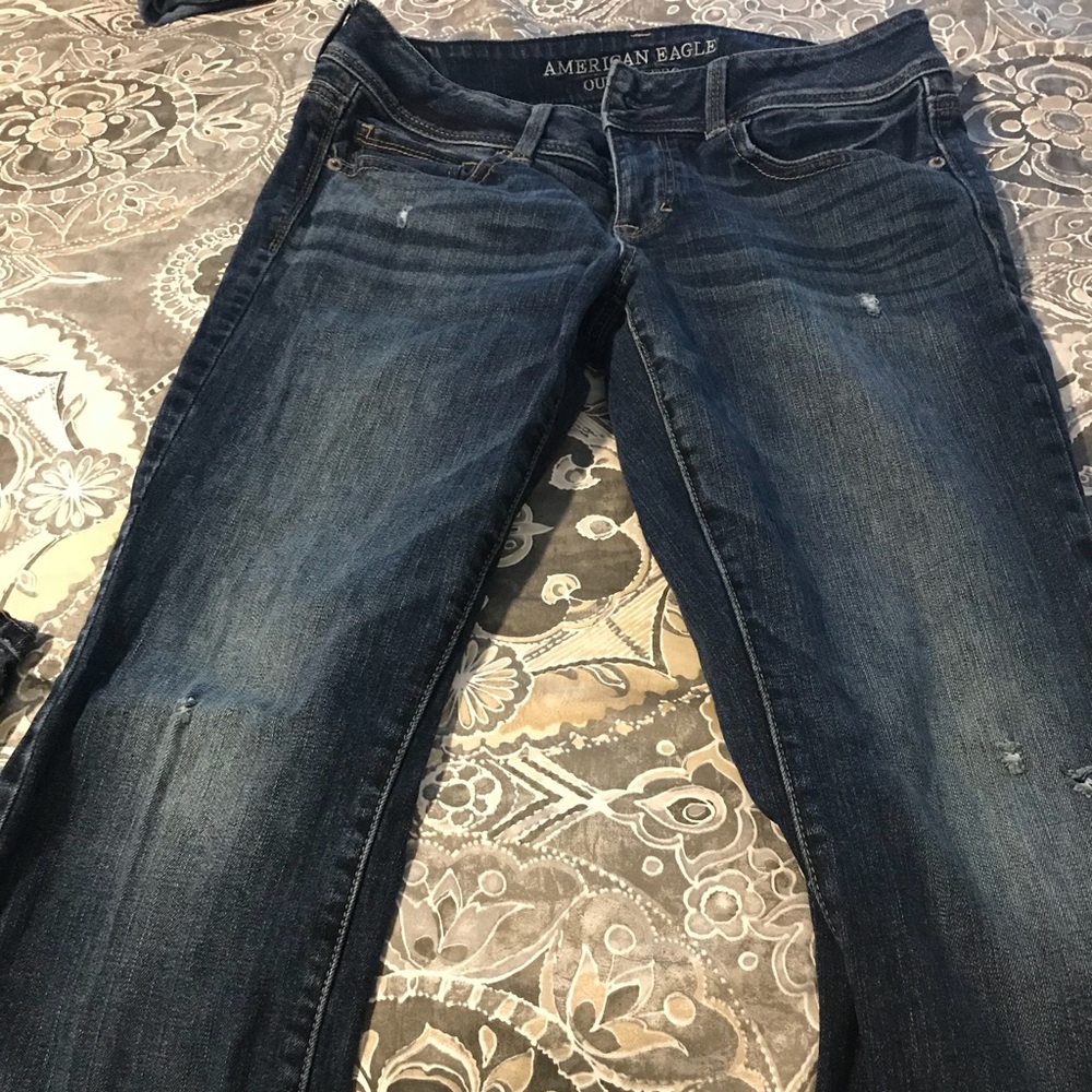 Used American eagle kick boot style jeans size 8